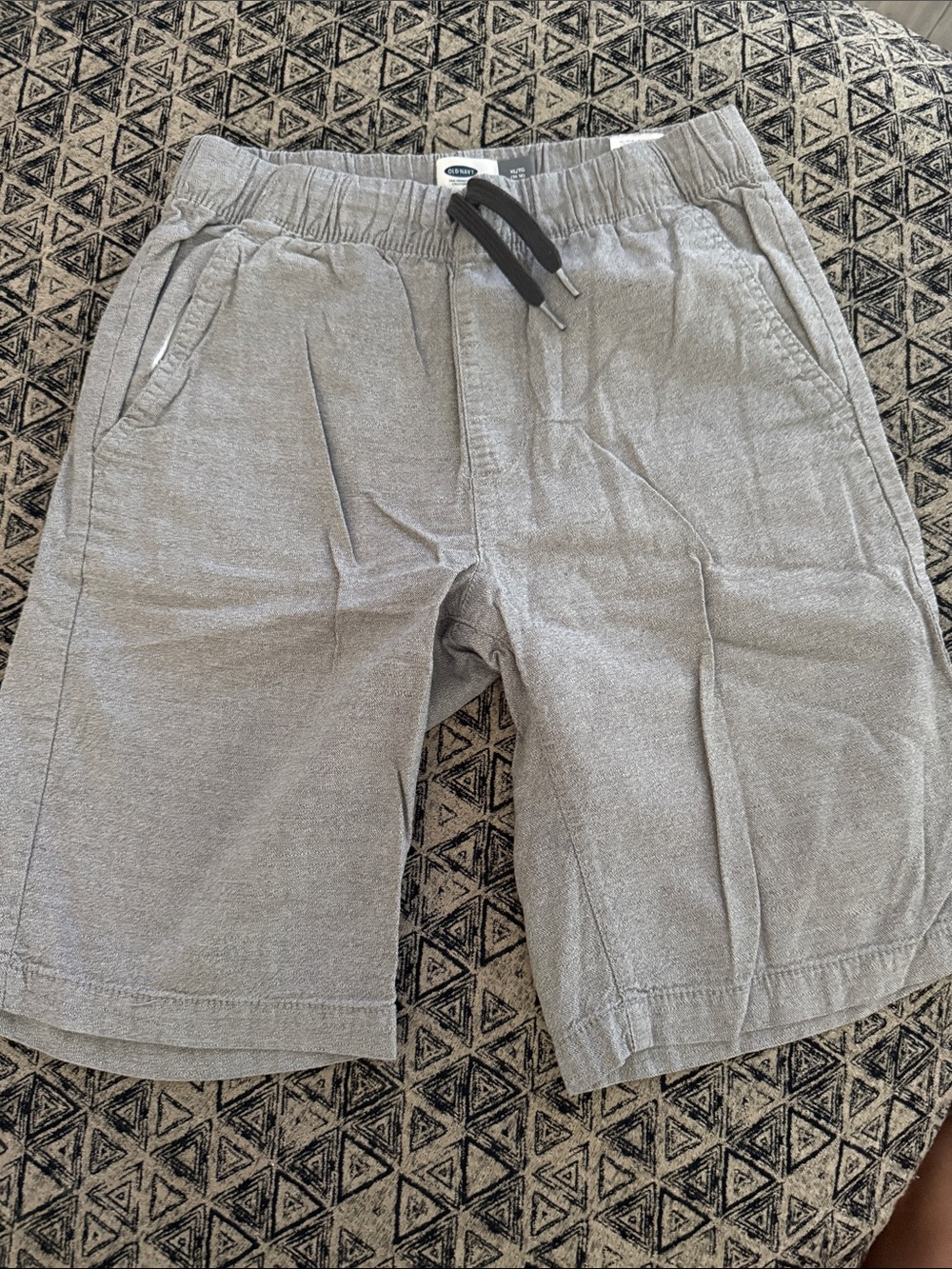 Old Navy Men's Light Gray Athletic Drawstring Shorts